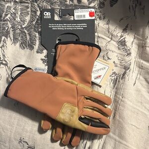 NWT Outdoor Research Women's Stormtracker Sensor Gloves